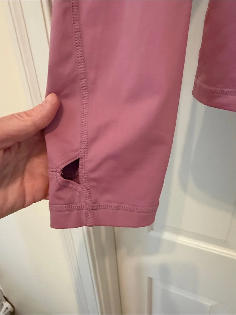 Lululemon Pleated Long Sleeve Yoga Top Size 8 - Dusty Rose/Pink